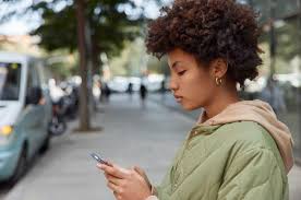 Como os golpes de empréstimo funcionam? Conheça os tipos e sinais de alerta